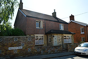 71 Hillfoot Road July 2015